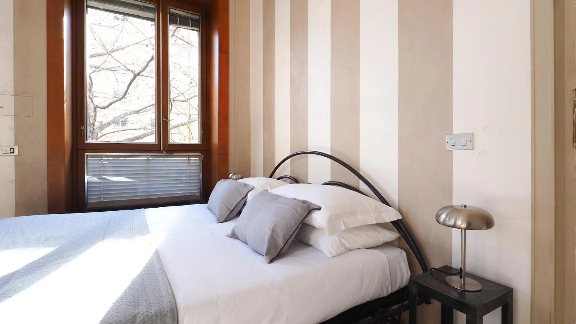 San Babila City Centre Apt Milan Apartment