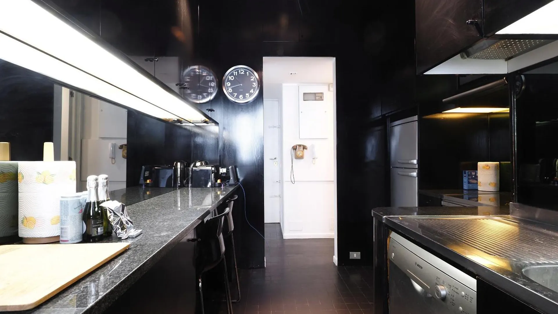 San Babila City Centre Apt Milan 0*,  Italy